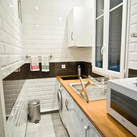 Appartement Elegant Proche Champs Elysees Paris